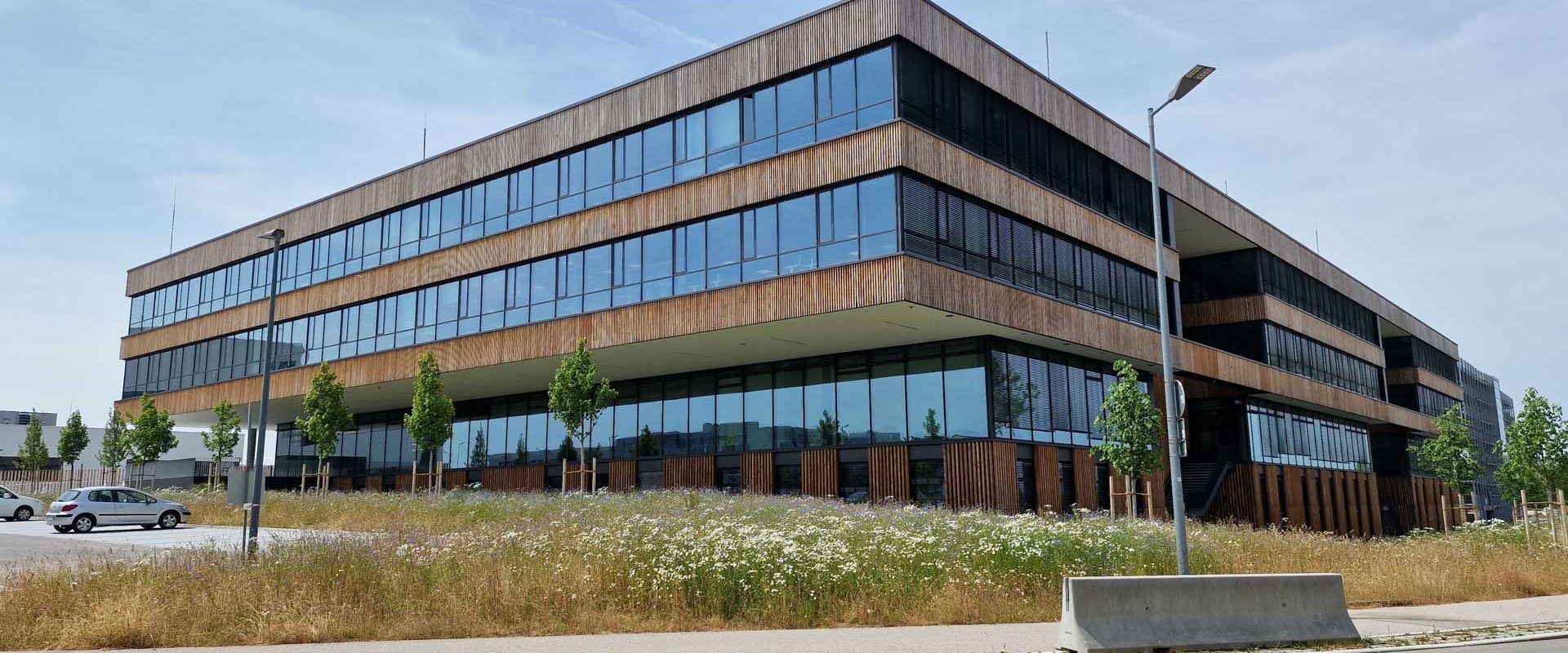 Bürogebäude und Parkhaus in Holzkirchen - Planung und Bauleitung durch Profund Bau